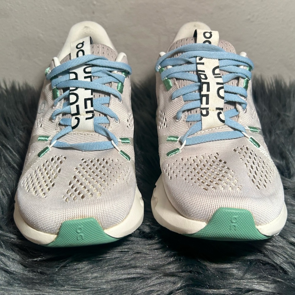 On Running Cloudsurfer 'Pearl Ivory' Women's White and Green Sneakers Size 7 - Picture 7 of 10